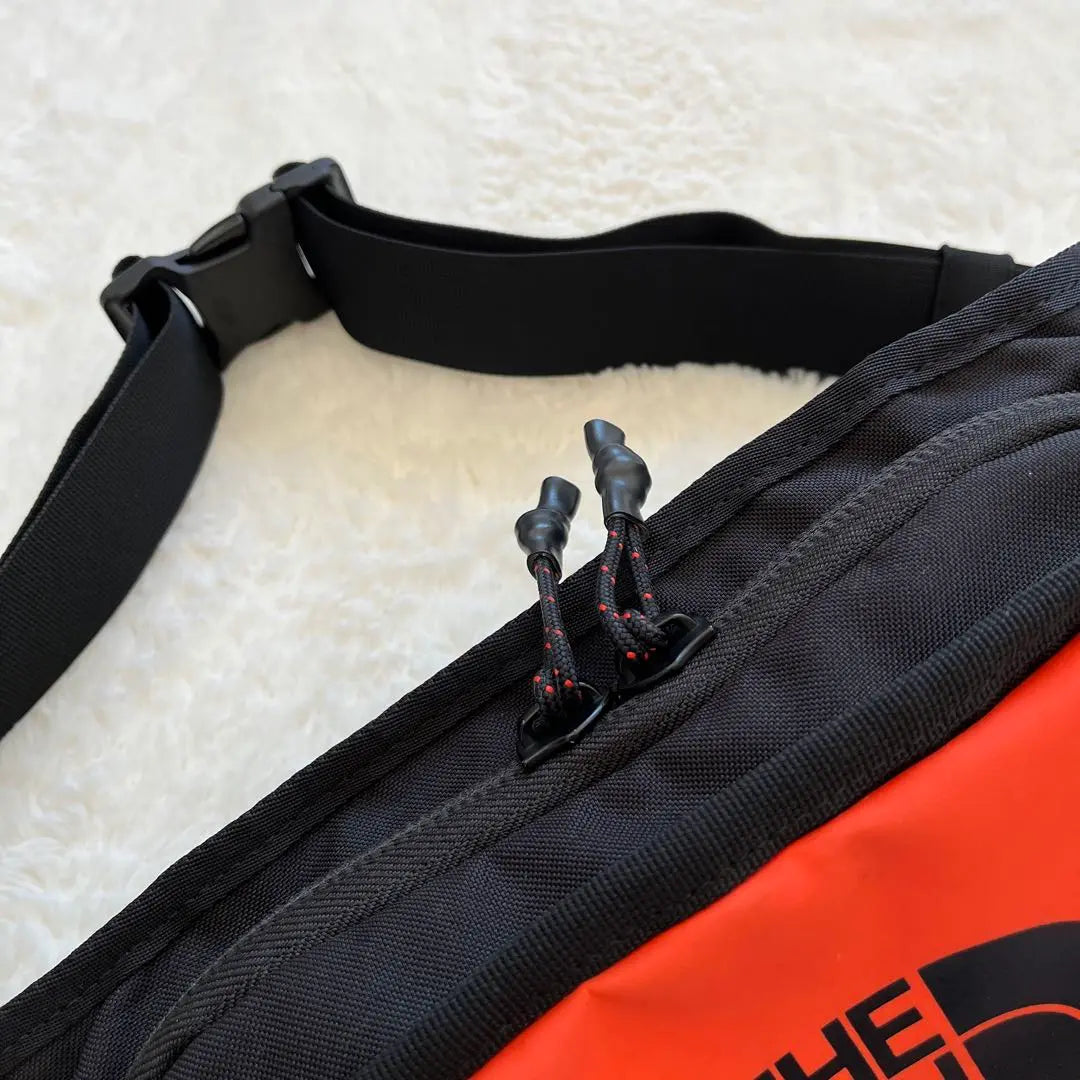 THE NORTH FACE Body Bag Riñonera Naranja/Negro