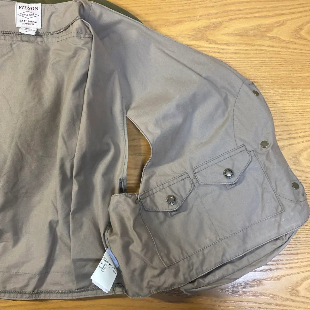 Filson Fishing Vest SIZE XS Used