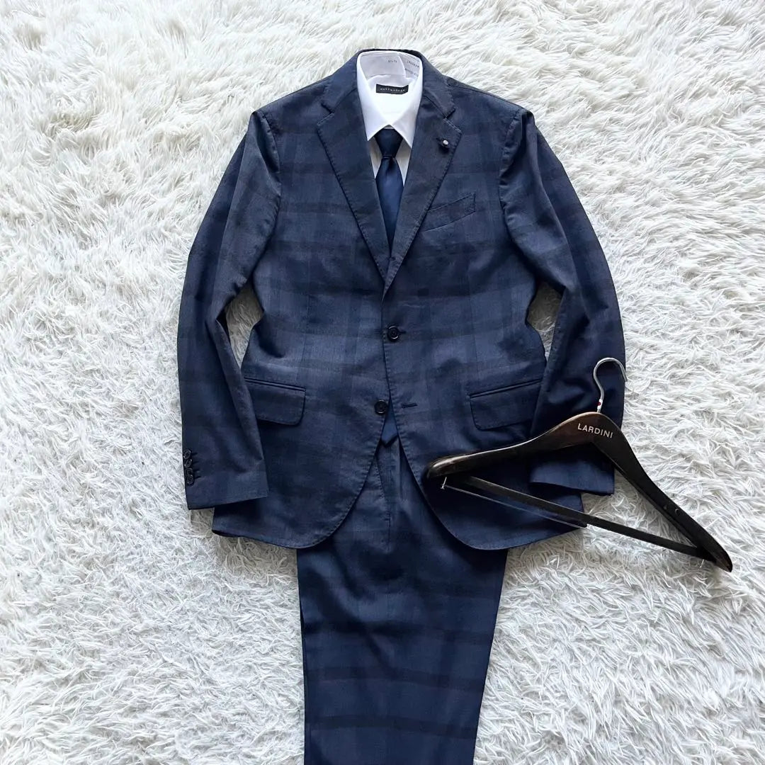 <Good Condition> LARDINI Navy Check Wool Suit Boutonniere 48