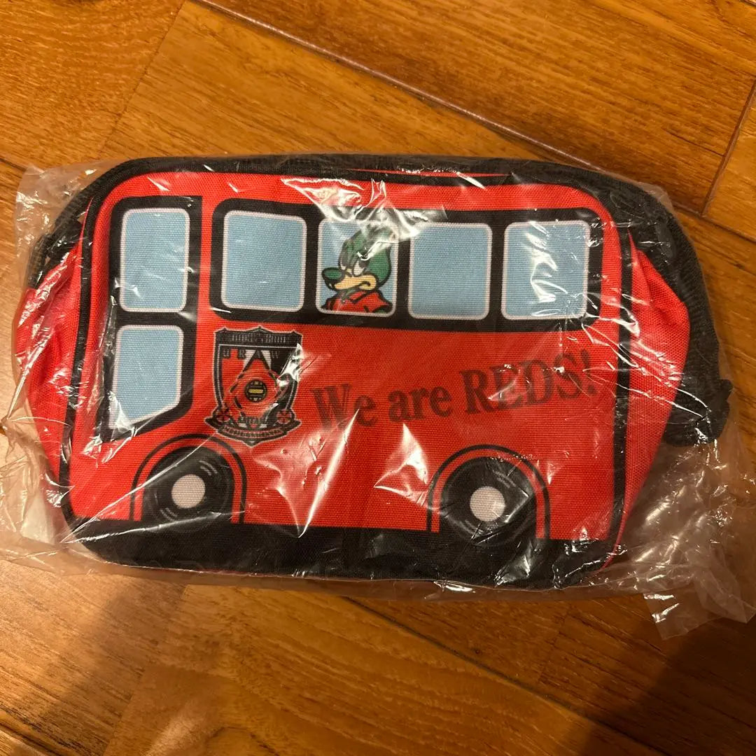 Urawa Reds bus-type multi-bag