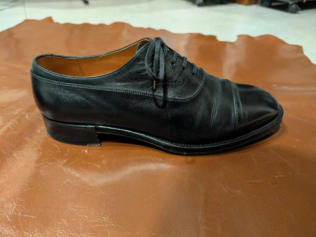 forme straight tip leather shoes