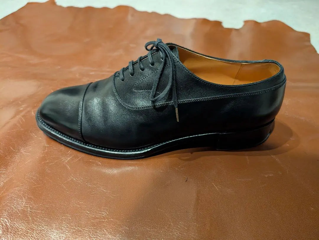 forme straight tip leather shoes