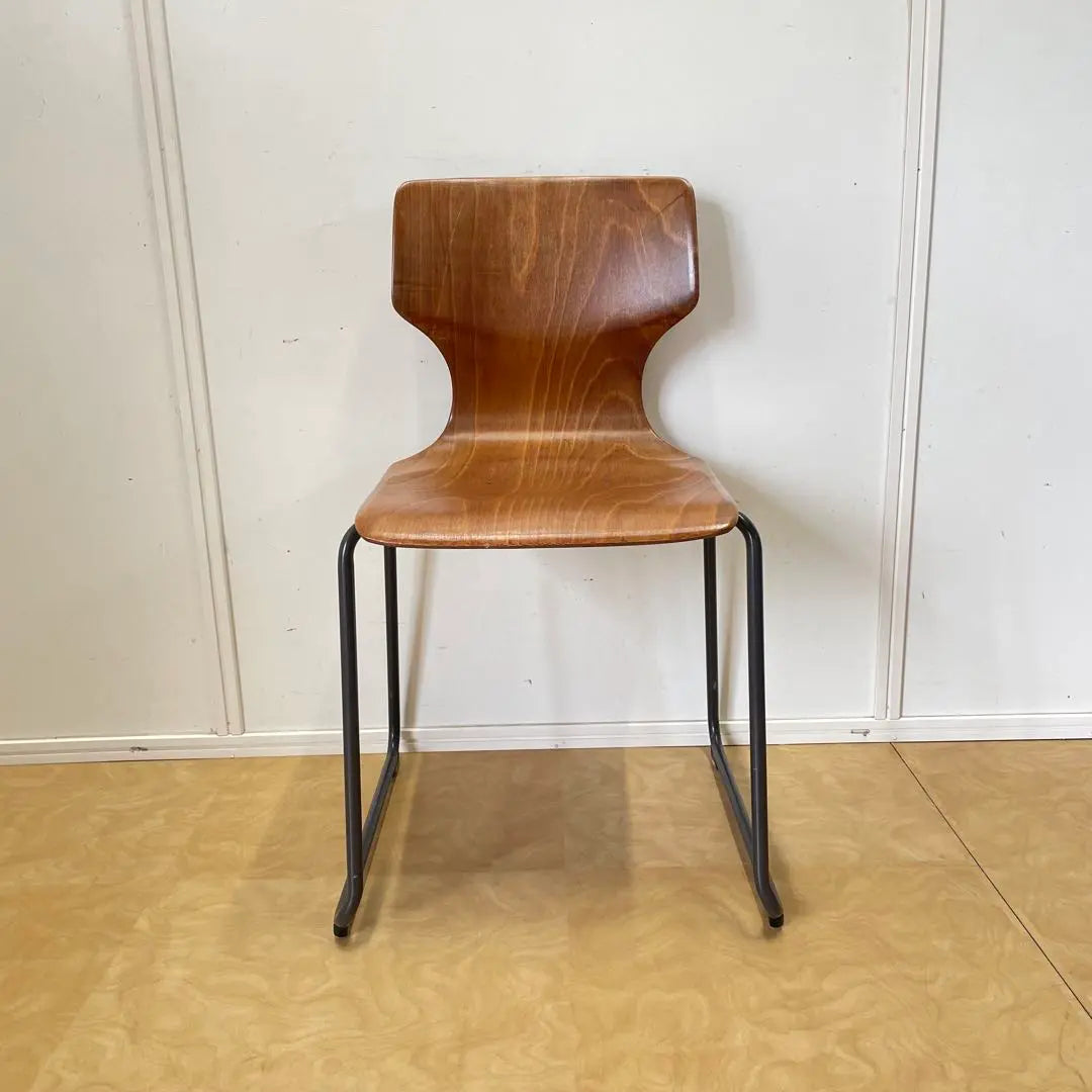 AICHI Pugholz ③ Dining chair Eyepug Stacking Chair Chair | AICHI パグホルツ③ ダイニングチェア アイパグ スタッキング 椅子 チェア