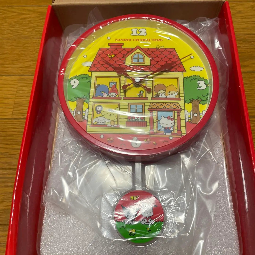 Reloj de pared con el premio a la lotería de Sanrio Personajes de Sanrio