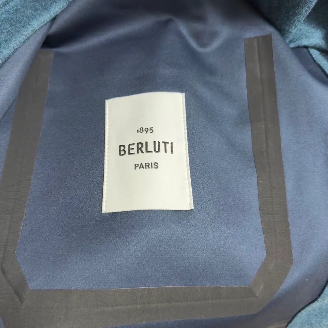 Sold out immediately. Regular price: 480,000 yen Berluti cashmere blend wool storm system jacket