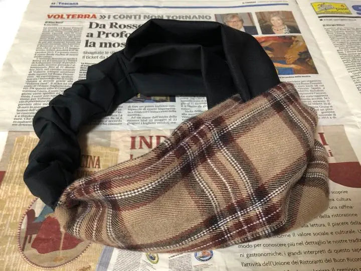 Tartan check handmade black brown collar brown turban cross