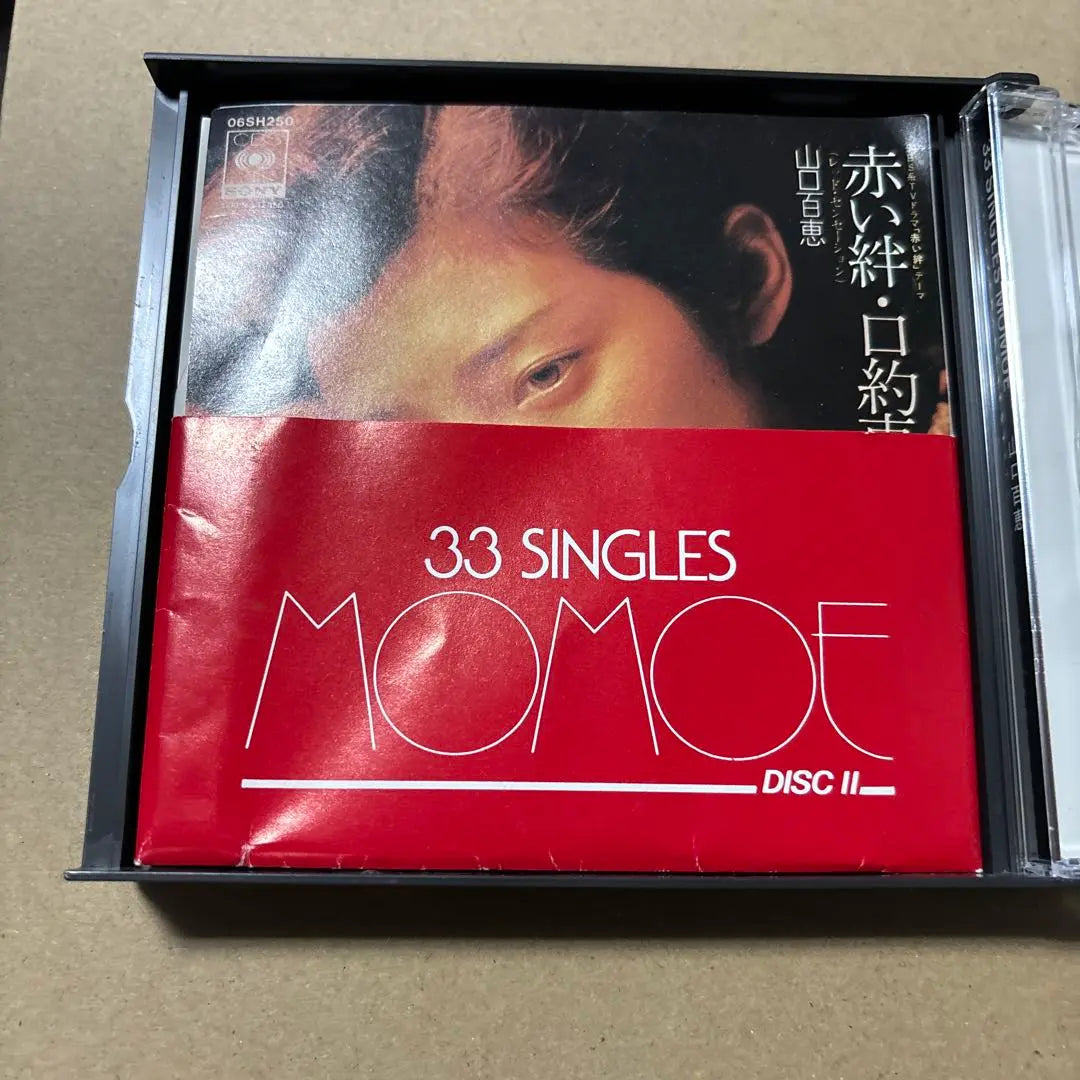 Yamaguchi Momoe / 33 SINGLES MOMOE Por favor, lea la descripción del producto