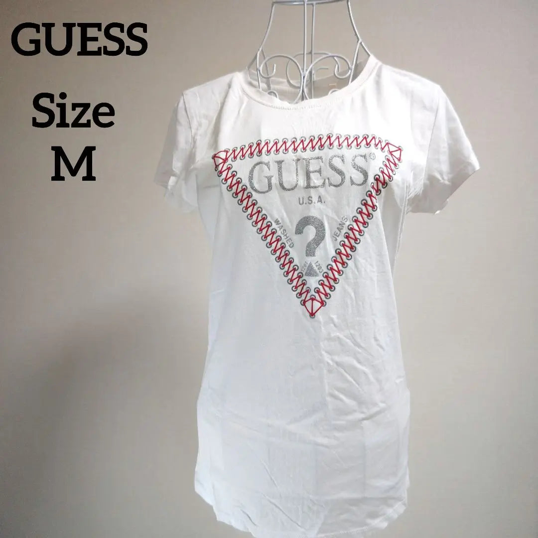 [Moda ☆ Guess] Logotipo de la marca triángulo invertido blanco plateado talla M | 【オシャレ☆GUESS】白 銀色 逆トライアングル ブランドロゴ サイズM