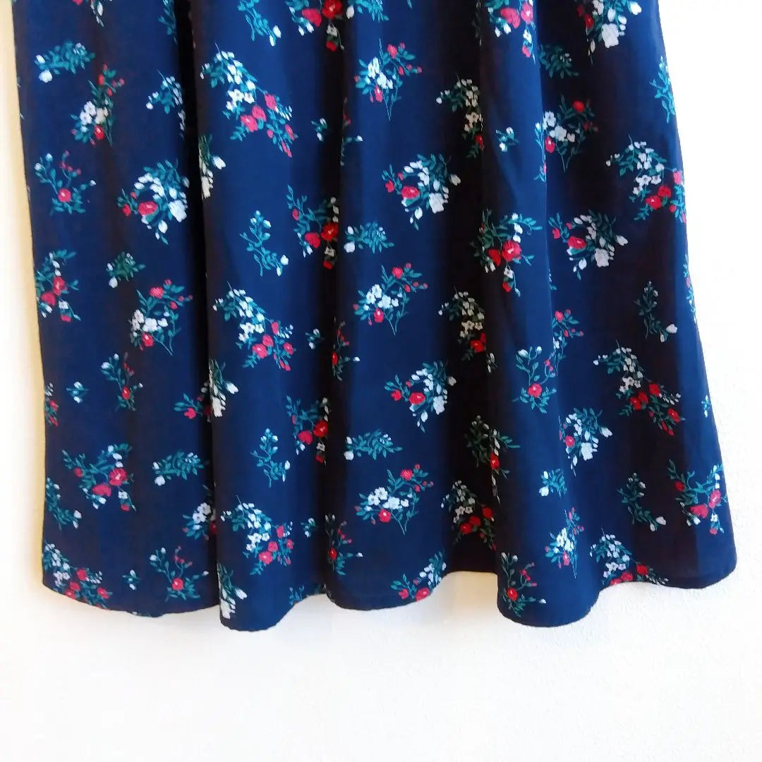 Beautiful condition ✨ Chip clip Navy shirt dress Short sleeve Sheer Transparent Floral pattern