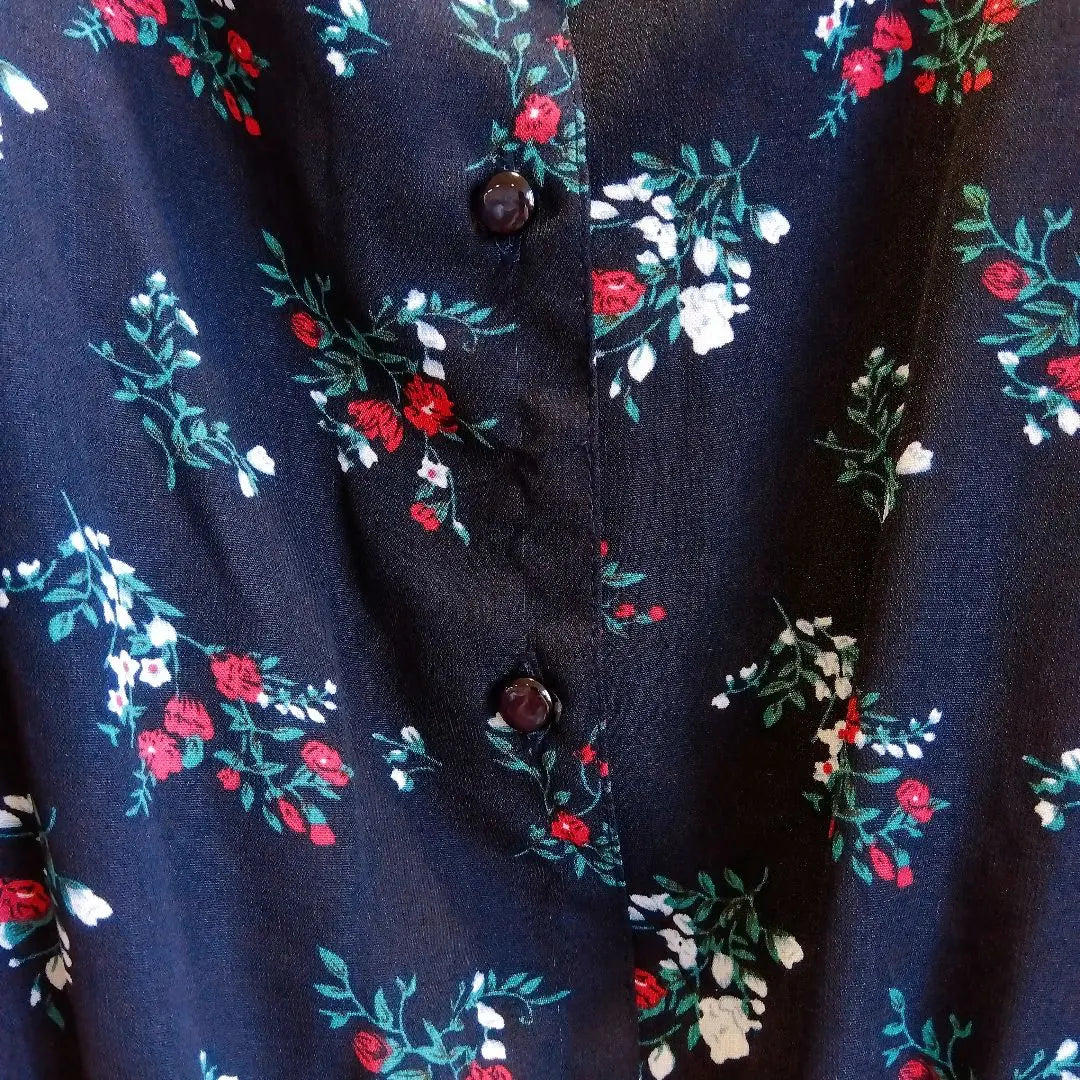 Beautiful condition ✨ Chip clip Navy shirt dress Short sleeve Sheer Transparent Floral pattern