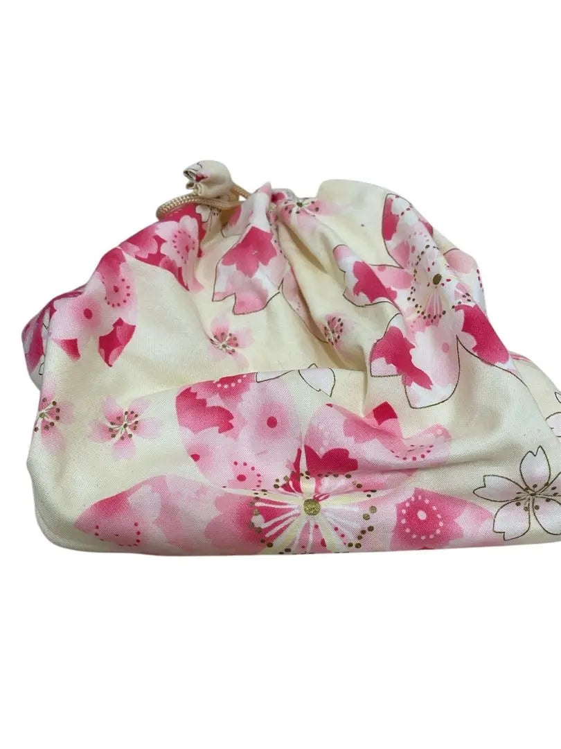 Bolso negro de estilo japonés con interior con estampado de flores de cerezo para mujer