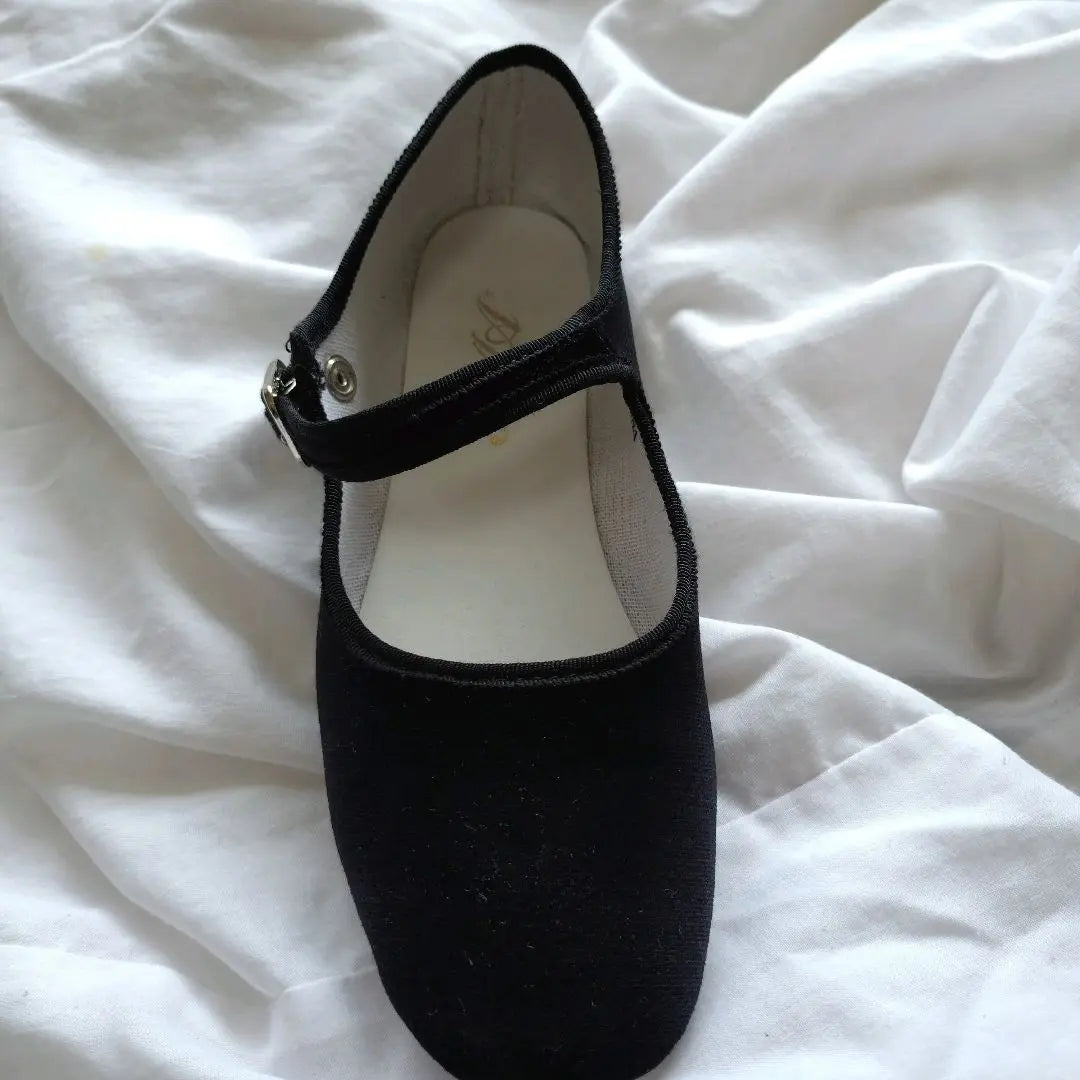 AAA+ Kung Fu Shoes Mary Jane Black Velour Size 36 Flat