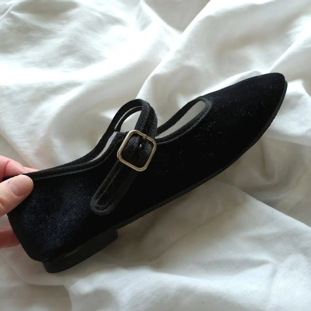 AAA+ Kung Fu Shoes Mary Jane Black Velour Size 36 Flat