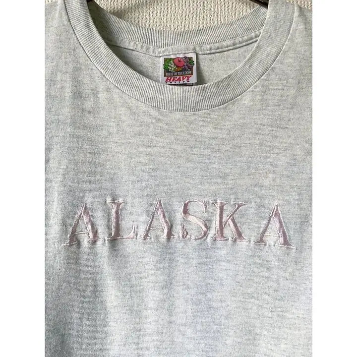 Camiseta de manga corta gris jaspeada de los años 90 con el logotipo bordado de Alaska "ALASKA"