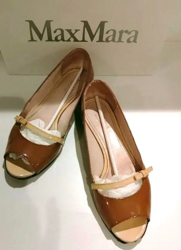 MAXMARA Enamel Open Doe Sandals