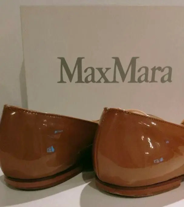 MAXMARA Enamel Open Doe Sandals