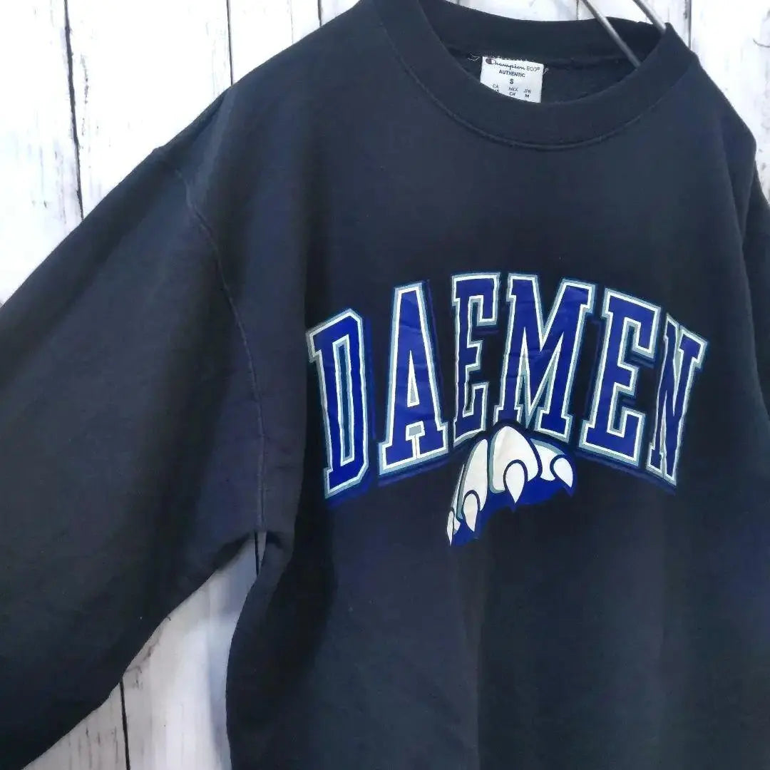 Champion DAEMEN logo embroidered sweatshirt navy S US used clothing