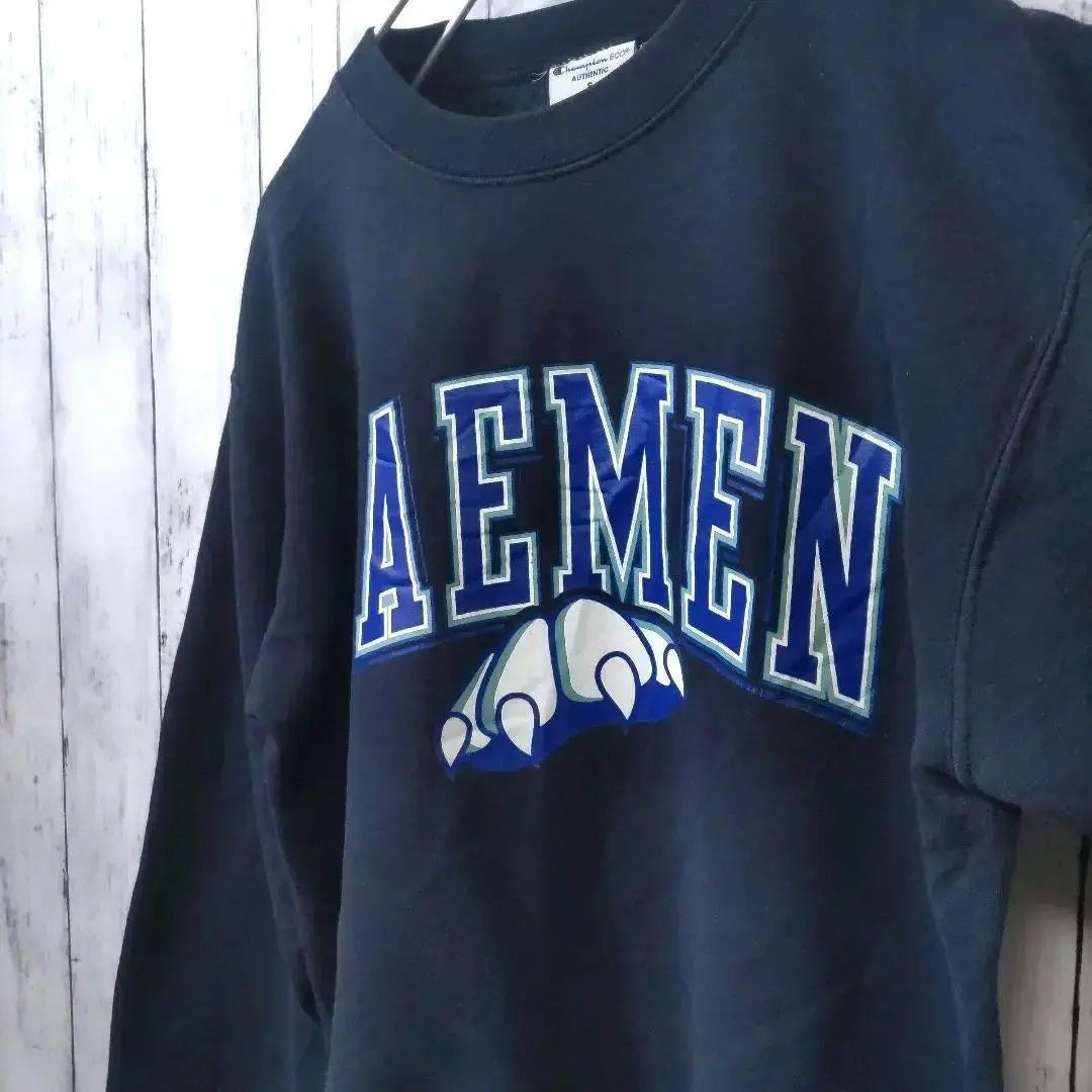 Champion DAEMEN logo embroidered sweatshirt navy S US used clothing