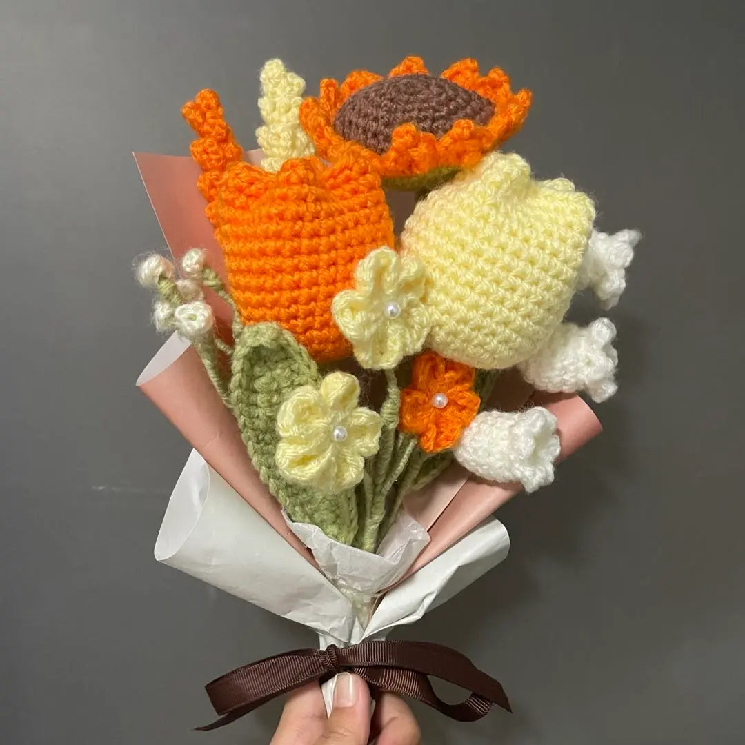 Flowers that will not wither, bouquet, knitted, handmade, with wrapping, wire