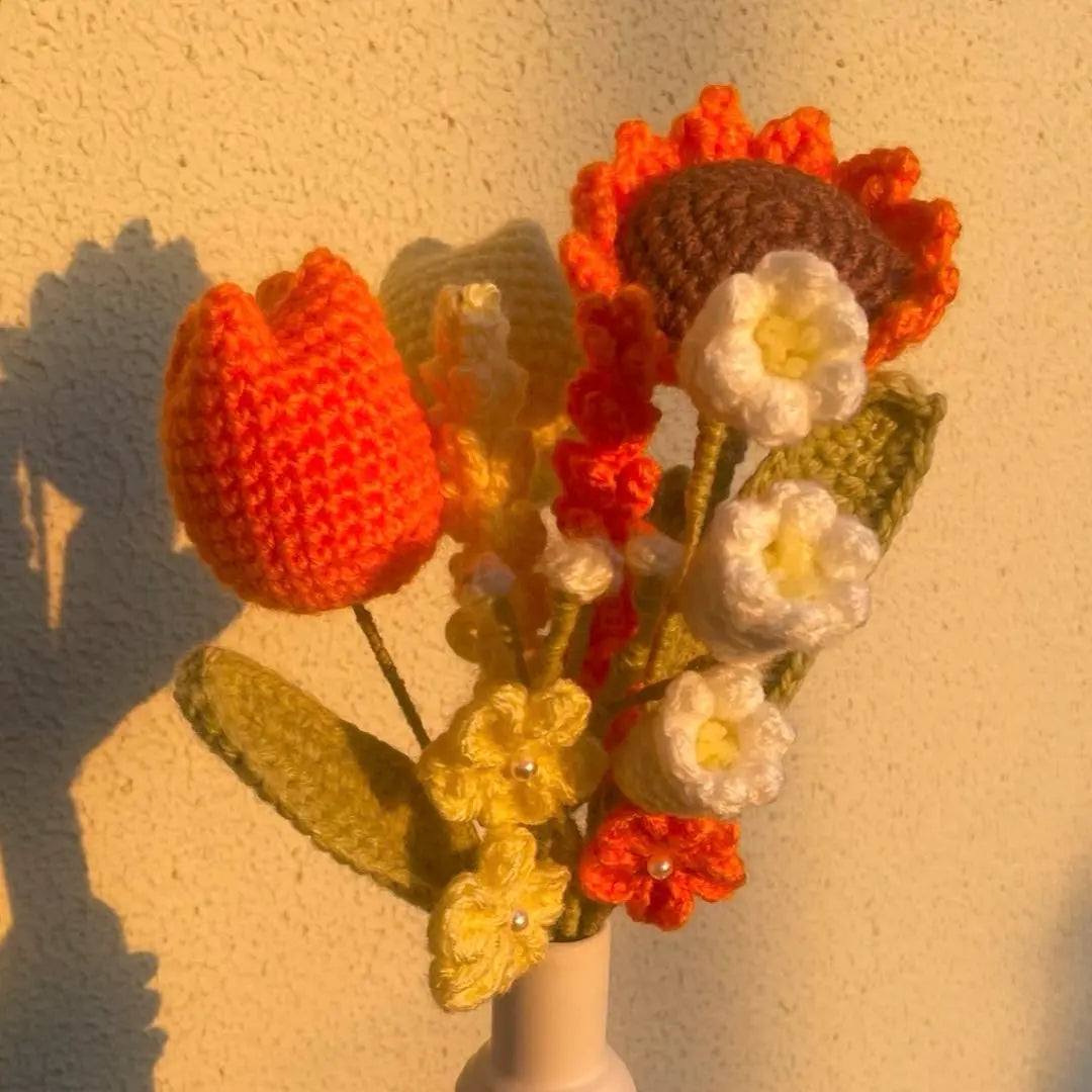 Flowers that will not wither, bouquet, knitted, handmade, with wrapping, wire