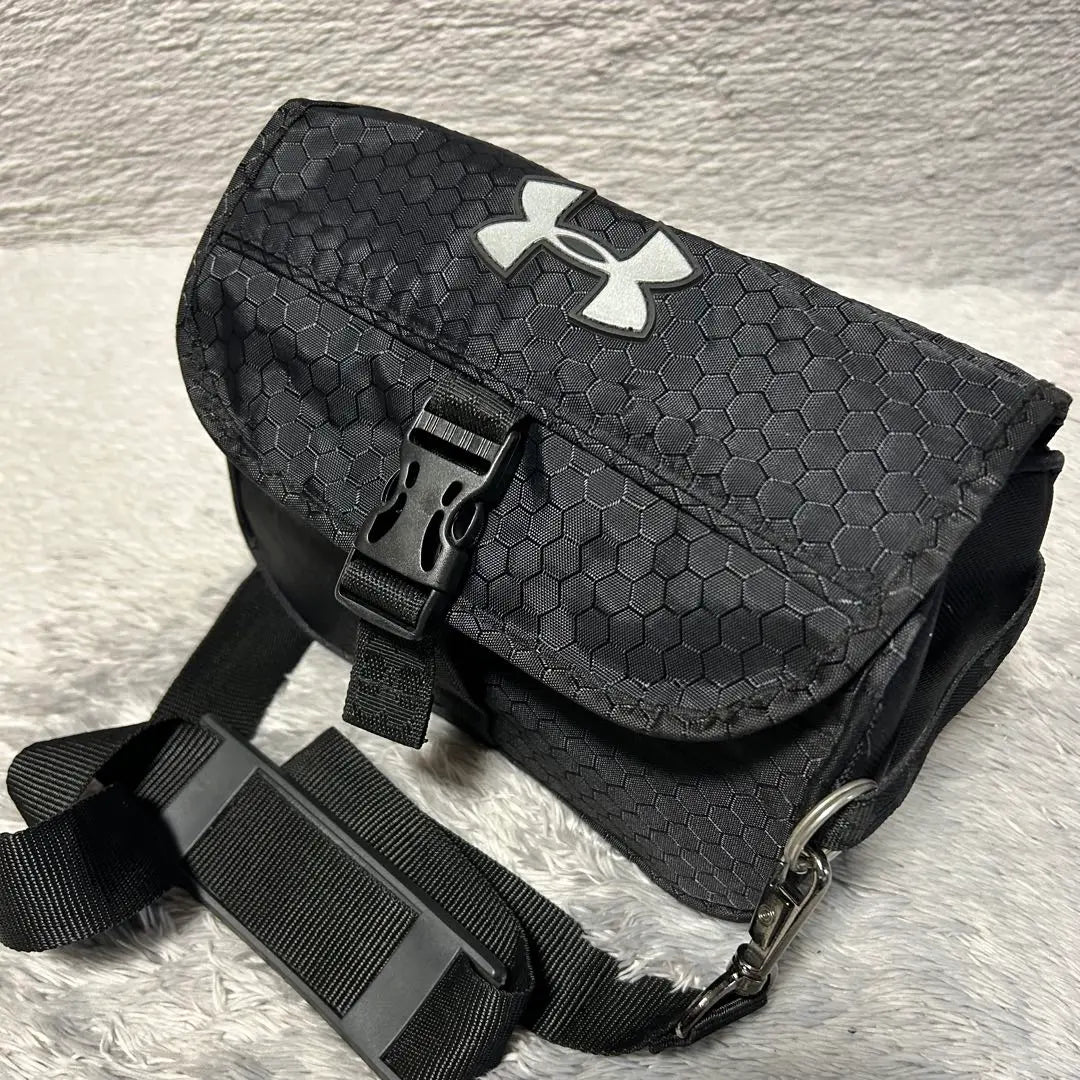 UNDER ARMOUR Body Bag Waist Pouch Black