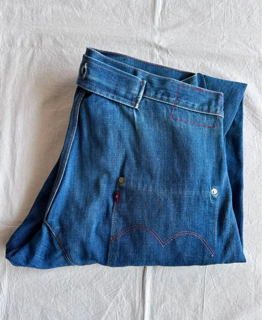 Levi's RED Levi Thread 1st giant