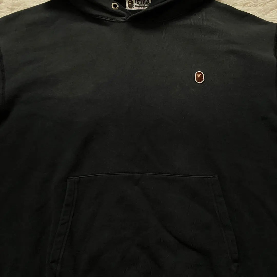 Sudadera con capucha negra con mono bordado y logo de Ape Bape One Point 《El primero en llegar es el primero en ser atendido XL》