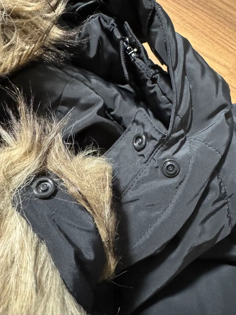 UNIQLO Black Down Jacket with Fur Long Waist Belt Outerwear | UNIQLO 黒ダウンジャケット ファー付き ロング丈ウエストベルト付きアウター