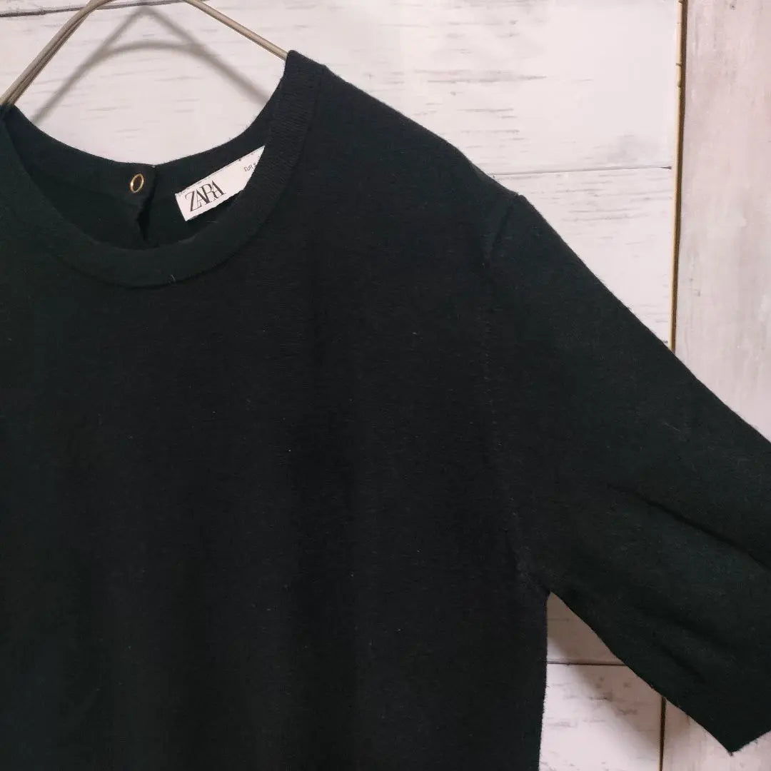 Zara Short-sleeved knit top Back button Crew neck Soft Black