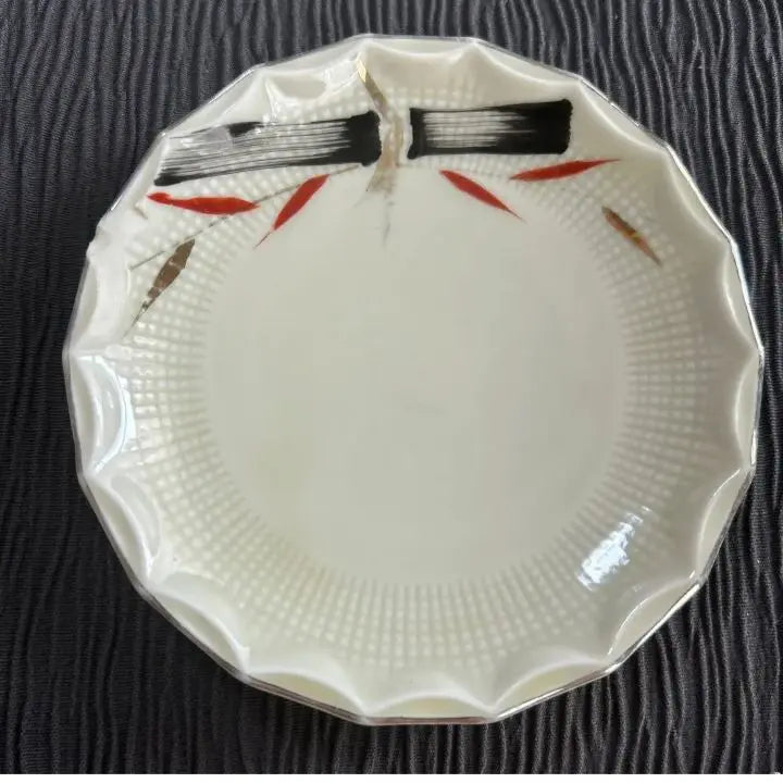 * Japanese tableware, 4 plates, small plates, side dish, Japanese style, leaves, Japanese Showa retro, tableware, kitchen