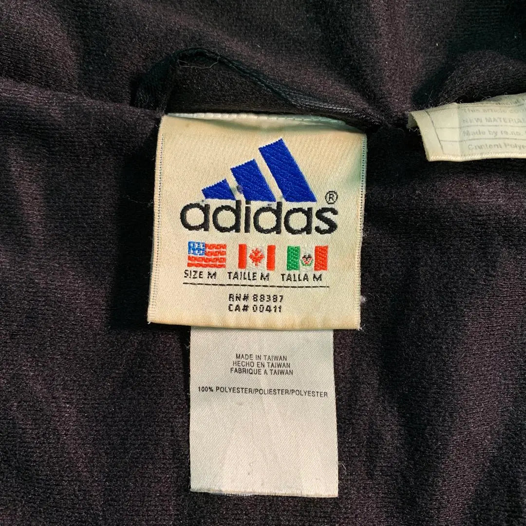 [adidas] Abrigo de banco con etiqueta de bandera universal de los años 90, color negro, ropa usada, Used6TAS2