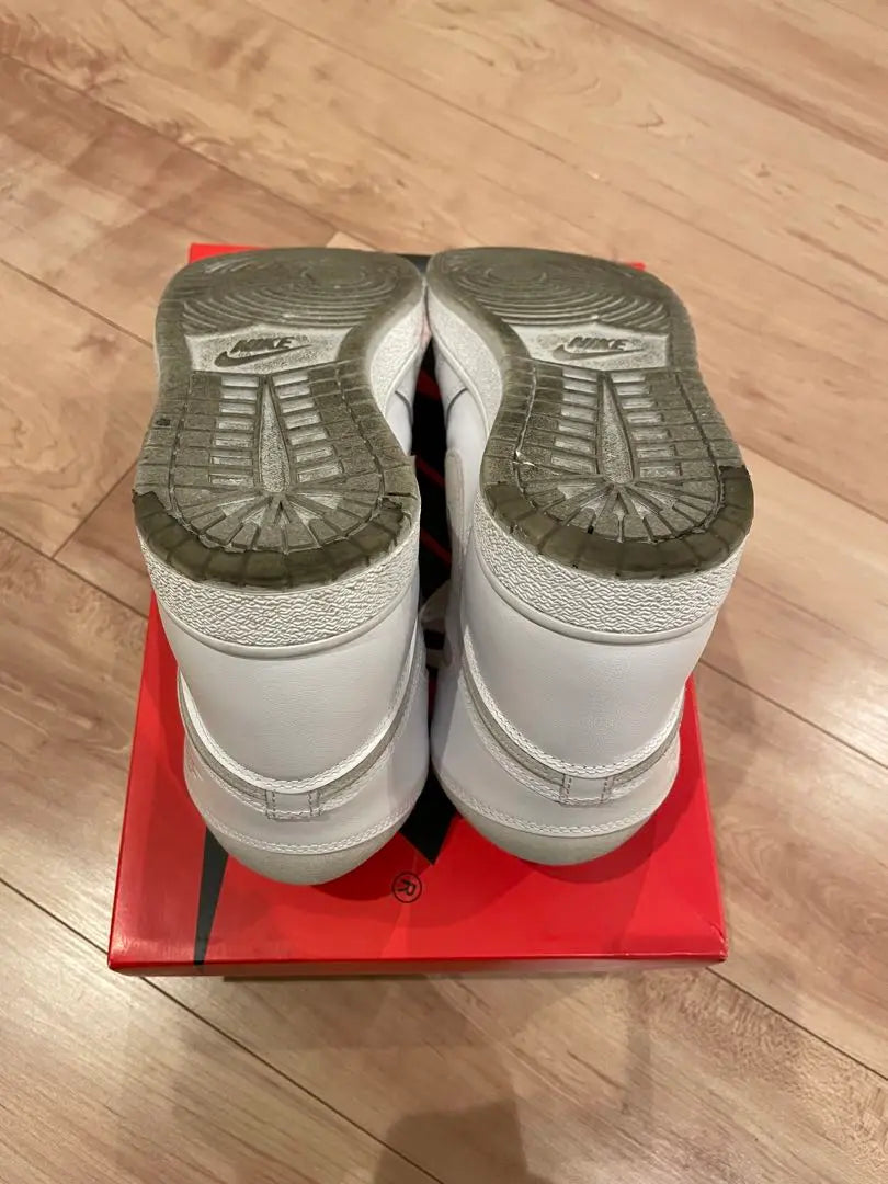 NIKE AIR JORDAN 1 HIGH 85 GRIS NEUTRO