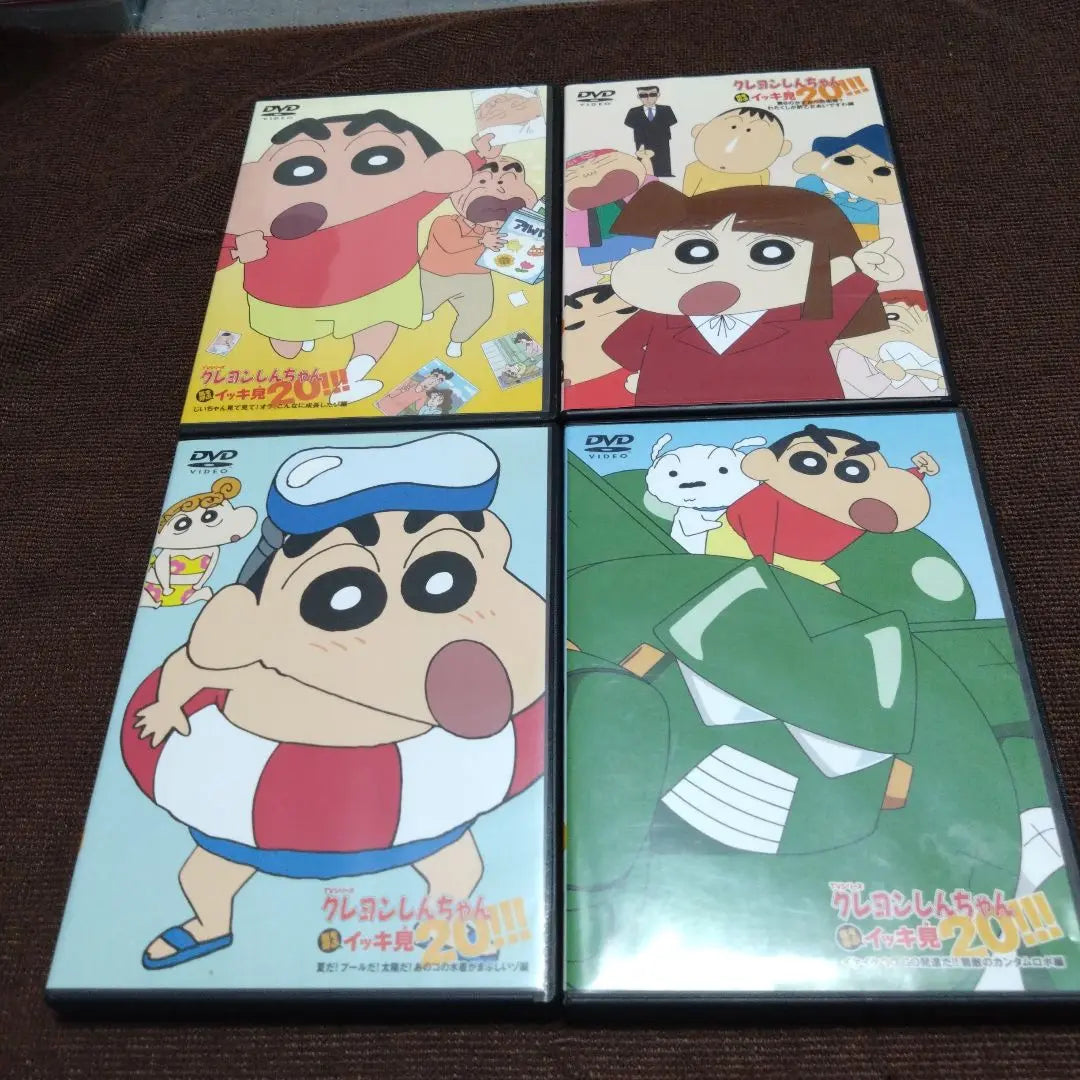 Crayon Shin-chan: Watching all at once set of 8 DVDs & movies