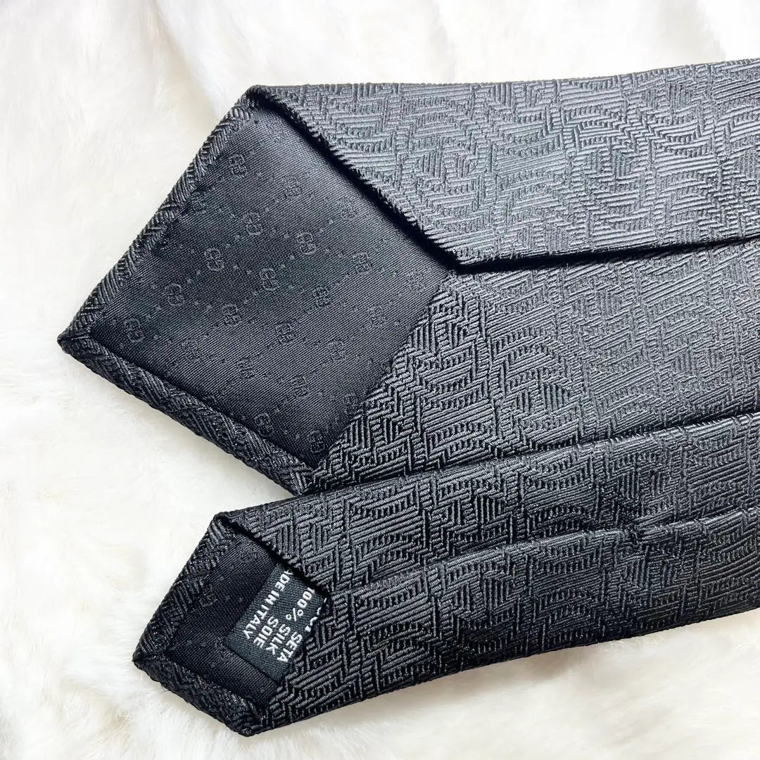 ✨ Casi sin usar ✨ GUCCI Gucci Tie GG patrón entrelazado negro | ✨ほぼ未使用✨GUCCI グッチ ネクタイ GG柄 インターロッキング ブラック