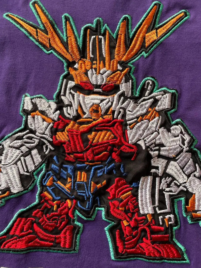 [Difícil de obtener] CREATE 2MRW GUNDAM Camiseta con bordado completo Gundam Púrpura | 【入手困難】CREAR 2MRW GUNDAM ガンダム 全刺繍 tシャツ 紫