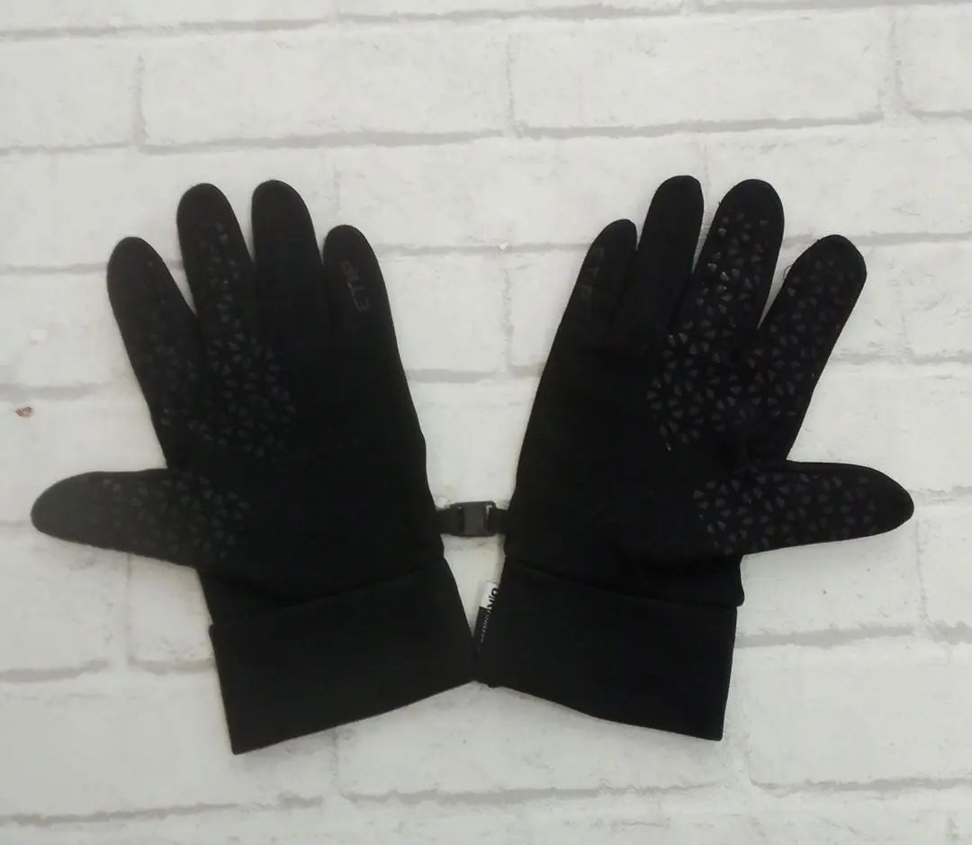 E232 The North Face UR POWERED gloves Black