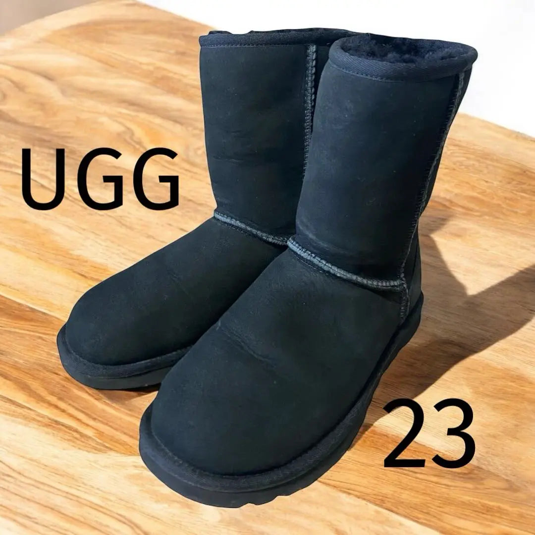 Superb condition ✨UGG W Classic Short Sheepskin Boots Black 23