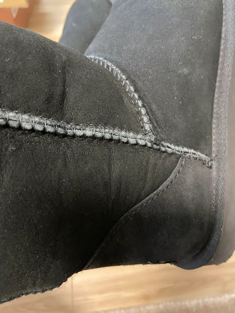 Excelente estado ✨Botas cortas clásicas de piel de oveja UGG W negras 23