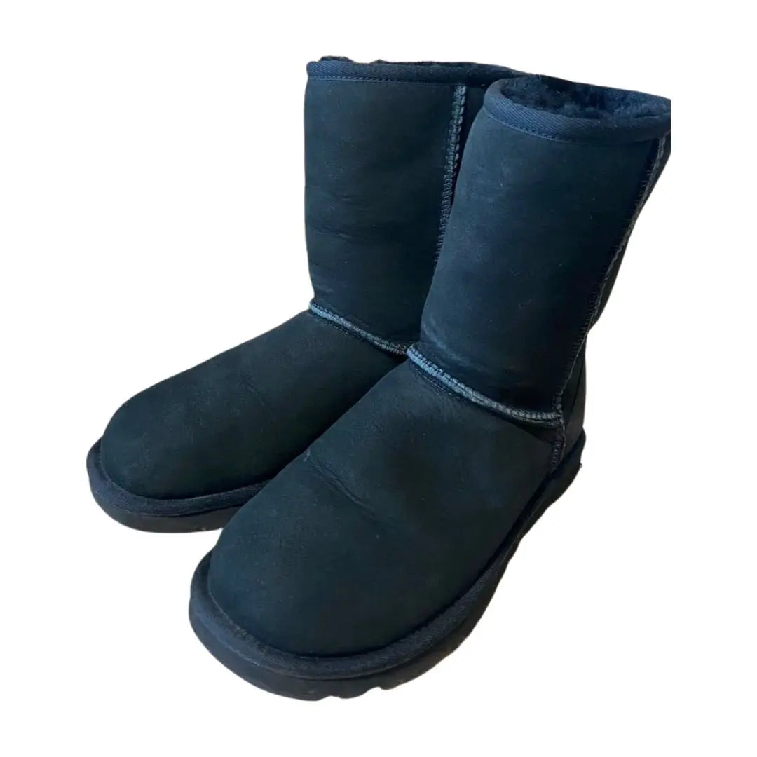 Excelente estado ✨Botas cortas clásicas de piel de oveja UGG W negras 23