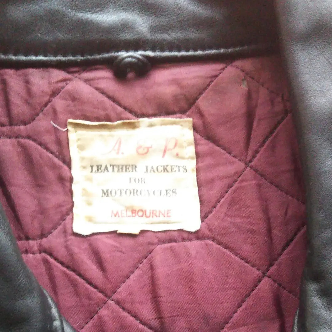 Chaqueta de motociclista vintage de los años 80.