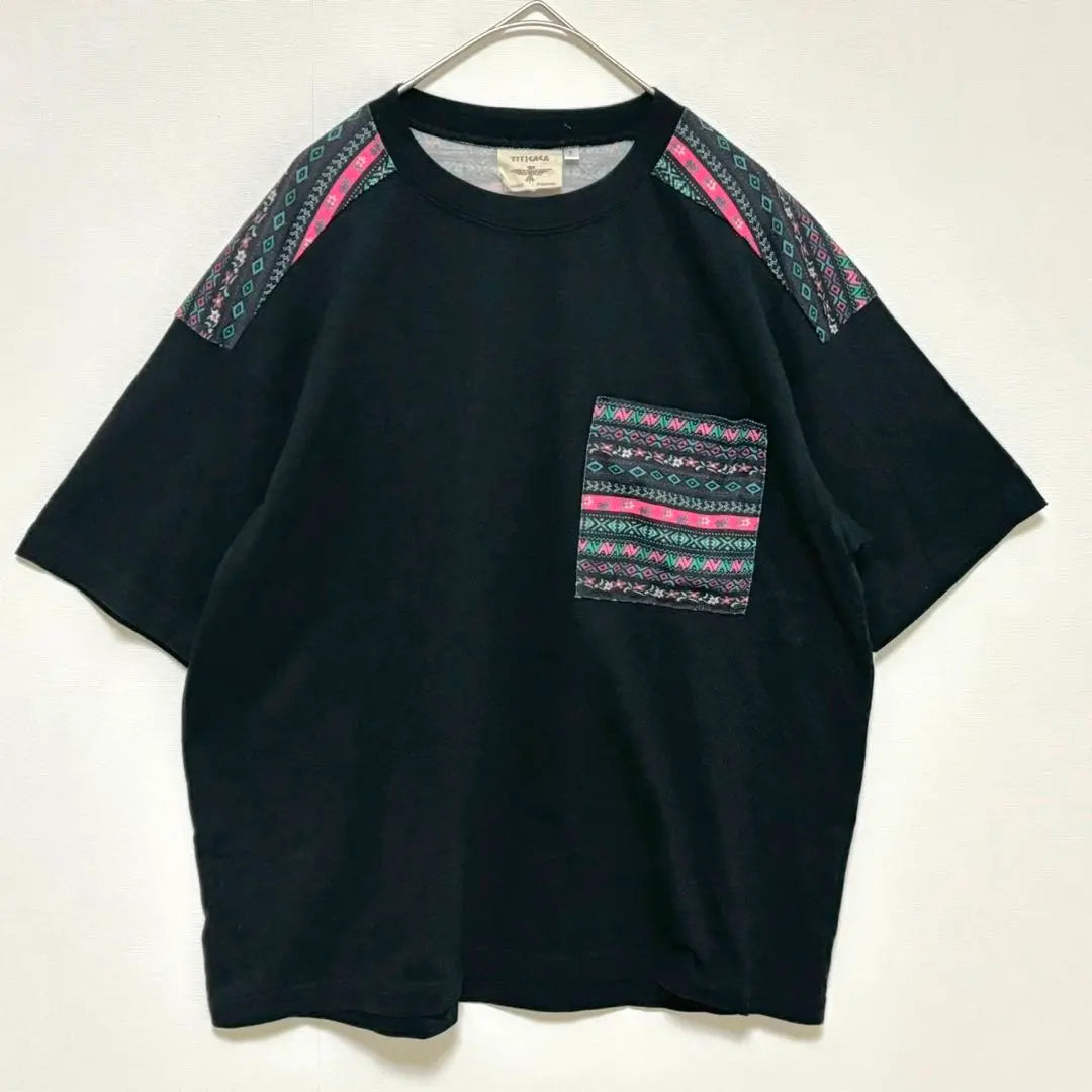 Titikaca ◆ Camiseta con borde Tirori/Algodón Bolsillo extragrande en el pecho Teletal Black | チチカカ◆チロリボーダーTシャツ/綿 オーバーサイズ 胸ポケット 伸縮性有り 黒