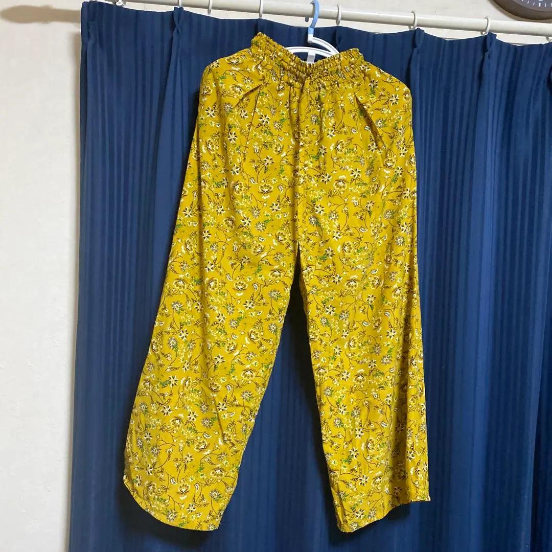 Pantalones con estampado de flores para mujer | レディース 花柄 パンツ