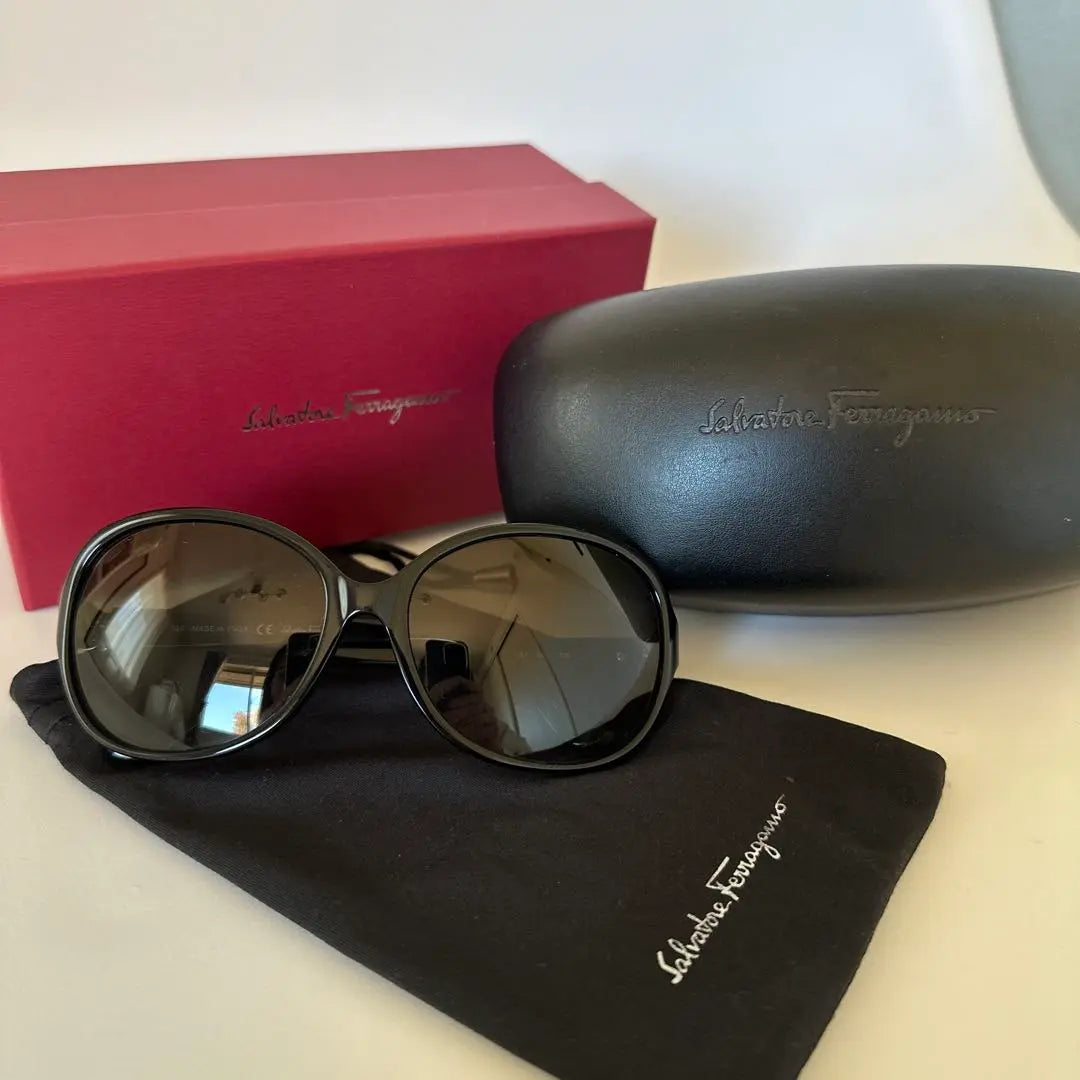 Gafas de sol Salvatore Ferragamo negras SF713SA