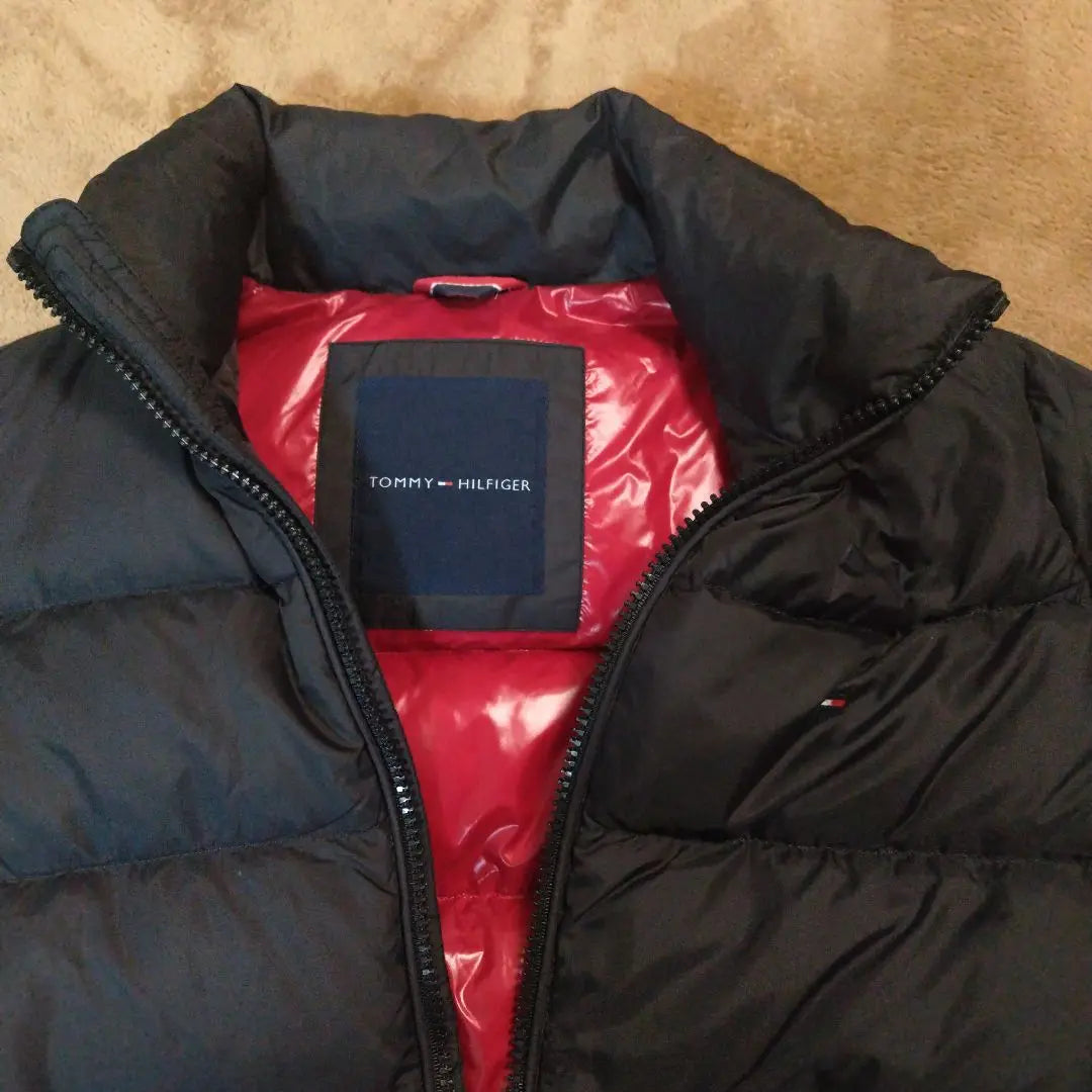 Chaqueta de plumas TOMMY HILFIGER Hombre Black, Red Lord (Extreme Beauty) | TOMMY HILFIGER メンズダウンジャケット 黒 、赤い裏地(極美品)