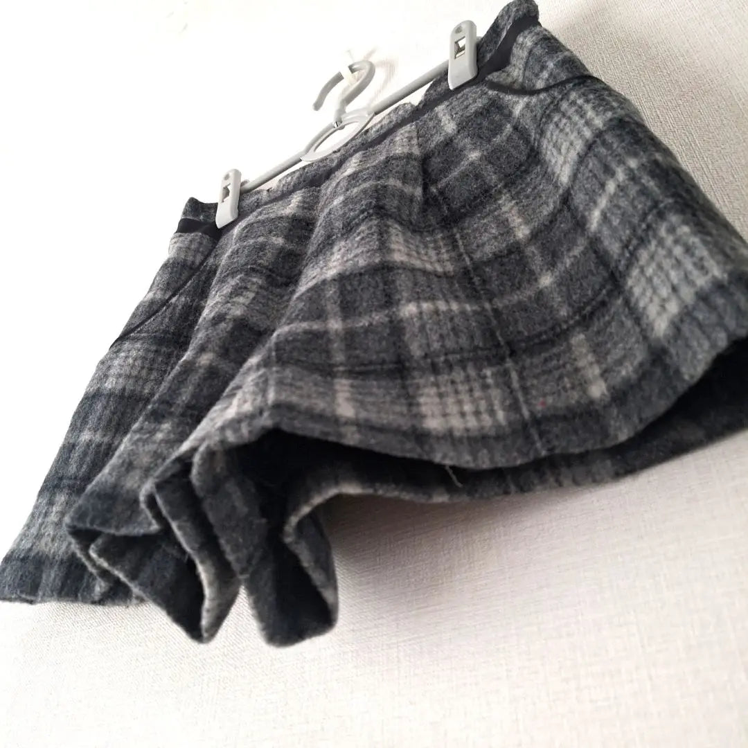 877* Appweiser Riche Checkered Shorts Size 2