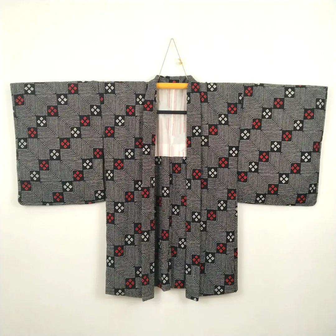 [Extremely beautiful goods] Haori squeezed pattern training with yarn 84 sleeve 65 black white red