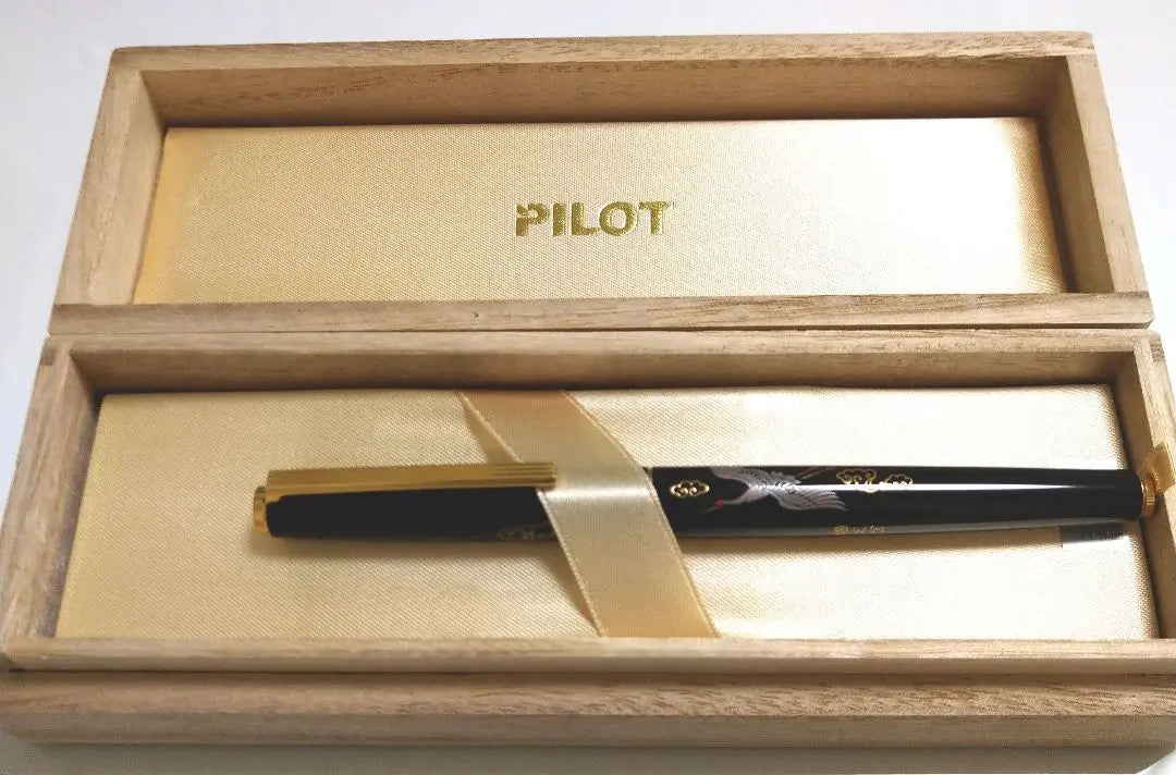 PILOT Ten Thousand Years Pen Shijie Ten Thousand Years Pen Crane Guoguangkai Lacquer 14K gold Unused