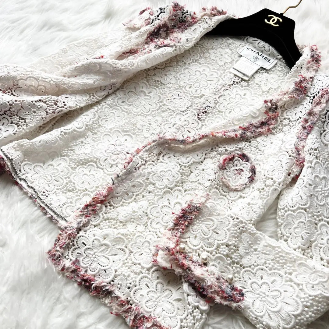 Good condition CHANEL Chanel embroidered cuffs lace pearl jacket tweed | 美品　CHANELシャネル　刺繍　カフス付　レース　パール　ジャケット　ツイード