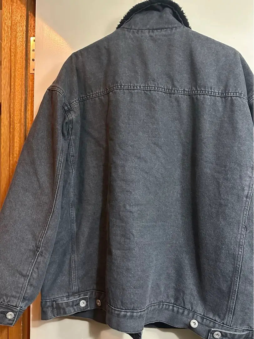 Black denim G-jacket with boa collar, new and unused, jóuetie