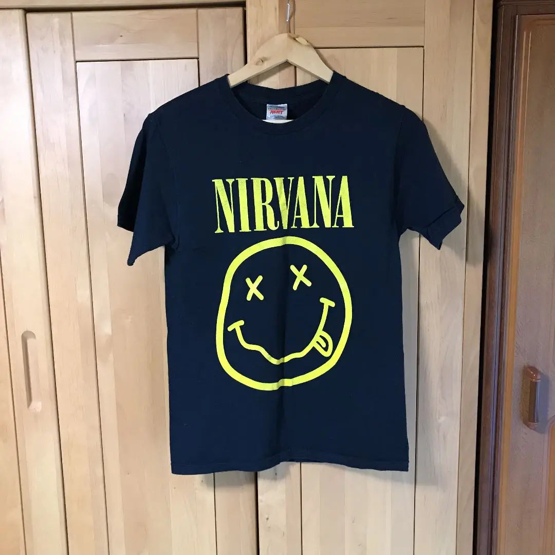 NIRVANA Band T-shirt FRUIT OF THE LOOM